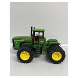 ERTL 1:32 John Deere 9620 W/ Duals