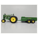 ERTL 1:16 John Deere A, With Manure Spreader