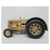 ERTL 1:16 Case Narrow Front Tractor