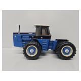 1:32 Ford Versatile 1156 4WD Tractor