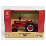 ERTL 1:32 Case IH 966 Die-cast W/Plastic