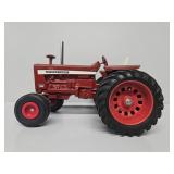 ERTL 1:16 Custom I.H. #1456 Tractor w. Duals