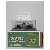 Revell 1:24 Ken Schrader #33 Die-cast Car