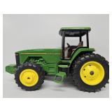 ERTL 1:16 John Deere 8300 FWA