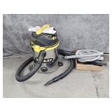 Stanley Wet/Dry Vac 5.5HP 8Gallon