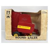 ERTL 1:16 Round Baler New Holland Die-cast
