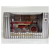 ERTL Farmall 460 & Accessories Restoration Tractor