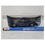 Maisto 1:18 1939 Blue Ford Deluxe Die-cast