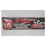 Racing Champions1:64 Transporter & Gold-Chrome Car