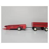 ERTL International Harvester Manure Spreader