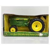 ERTL 1:16 John Deere 2440 Utility Tractor Die-Cast
