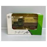 ERLT 1:34 John Deere Truck Bank