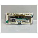 1:25 Brickyard 400 1995 Chevrolet Crew Cab Dually