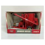 1:16 ERTL Case Grinder Mixer