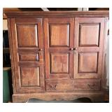 Hooker Furniture Entertainment Stand