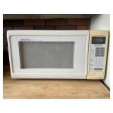 Emerson MW8126W Microwave