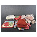 Pot Holders, Oven Mitts and Dishes Towels