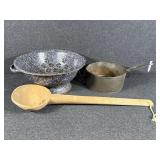 Gray Graniteware Colander, Metal Kitchen