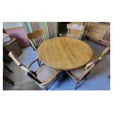 Pulaski Furniture Round Dining Table with 3 Cane