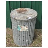Metal 20 Gallon Bin with Bird Seed