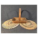 2 Placemats, Basket