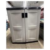 Suncast Plastic storage container