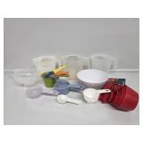 Plastic Measuring Cups, Plastic Funnel, Plastic