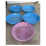 (5) plastic Kiddie Pools 4 Blue 1 Pink