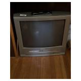 Magnavox Tv DvD and VHS Tape