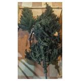 Pre-lit Artificial Christmas Tree 6ft White Lights