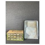 Green Metal Organizer