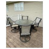 Round Glass Top Outdoor Table w/Chairs (4)