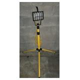 Stand Up Tripod Shop Light
