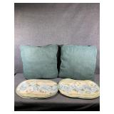 Throw Pillows, Placemats (6)