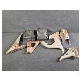 Mounts & Brackets Auto