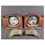 73ï¿½ Chevelle Headlights & Brackets