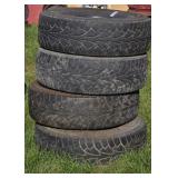 Hankook Winter I Pike P235/75R15 105S