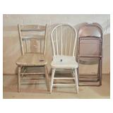 2 Wooden Chairs, 2 Metal Folding Chairs