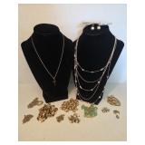 Womens Gold Toned Necklaces
