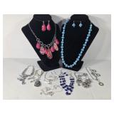 Costume Jewelry Necklace and Earring Sets(9)