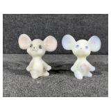 Fenton Mouse Figurines(2)