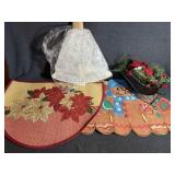 Window Lite Up Bell, Holiday Rugs, Sleigh W/Faux