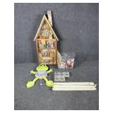 Mouse House Wall Art, Frog Decor