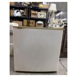 Avanti Mini Fridge