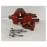 V14  3 1/2" Vise