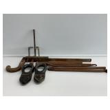 Tow Hooks(2) Pry Bars