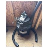 Genie Wet/Dry Vac 16 gallons