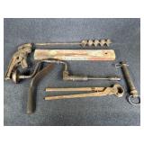 Vintage tools, Hoof nipper, Hand crank drill
