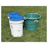 Plastic 23 Gallon bucket, (2) white buckets w/