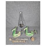 Outboard motor stern bracket and clamp assembly